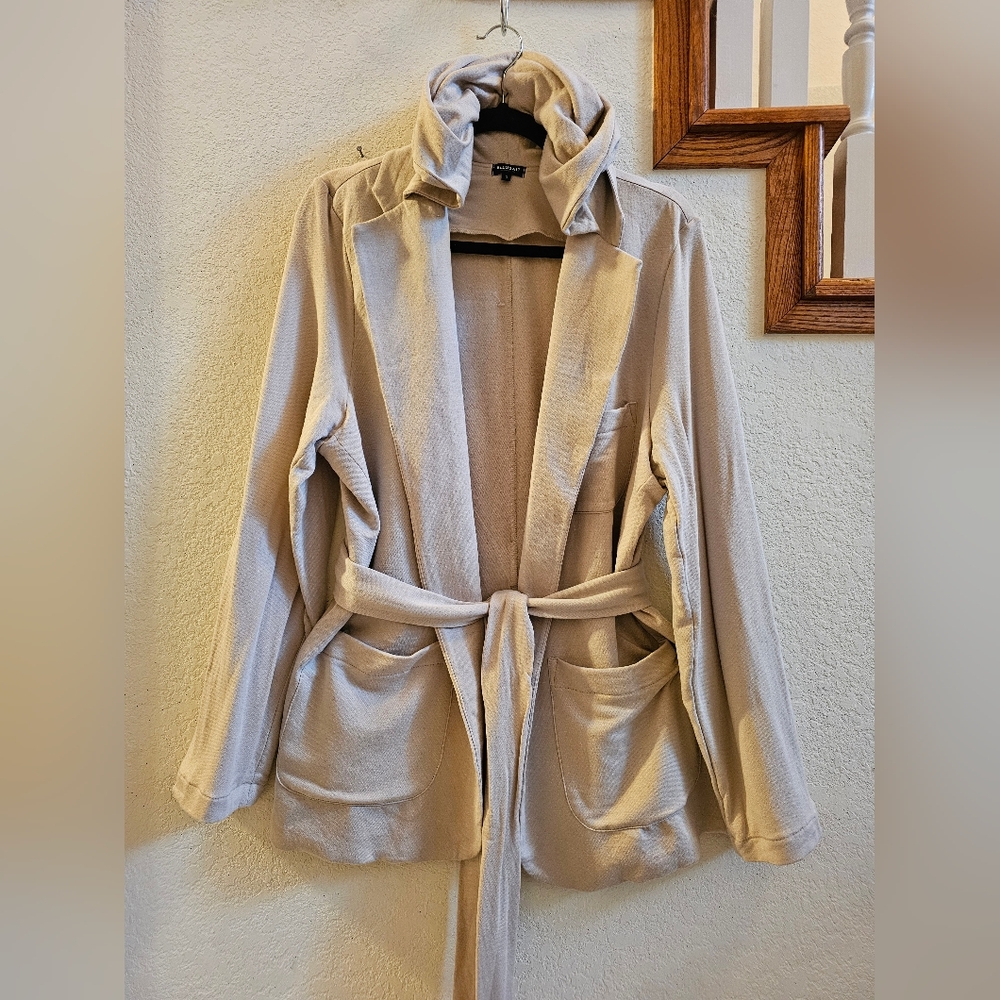 Bleusalt Point Blazer in Stone Size 5(M-XL) Excellent Condition